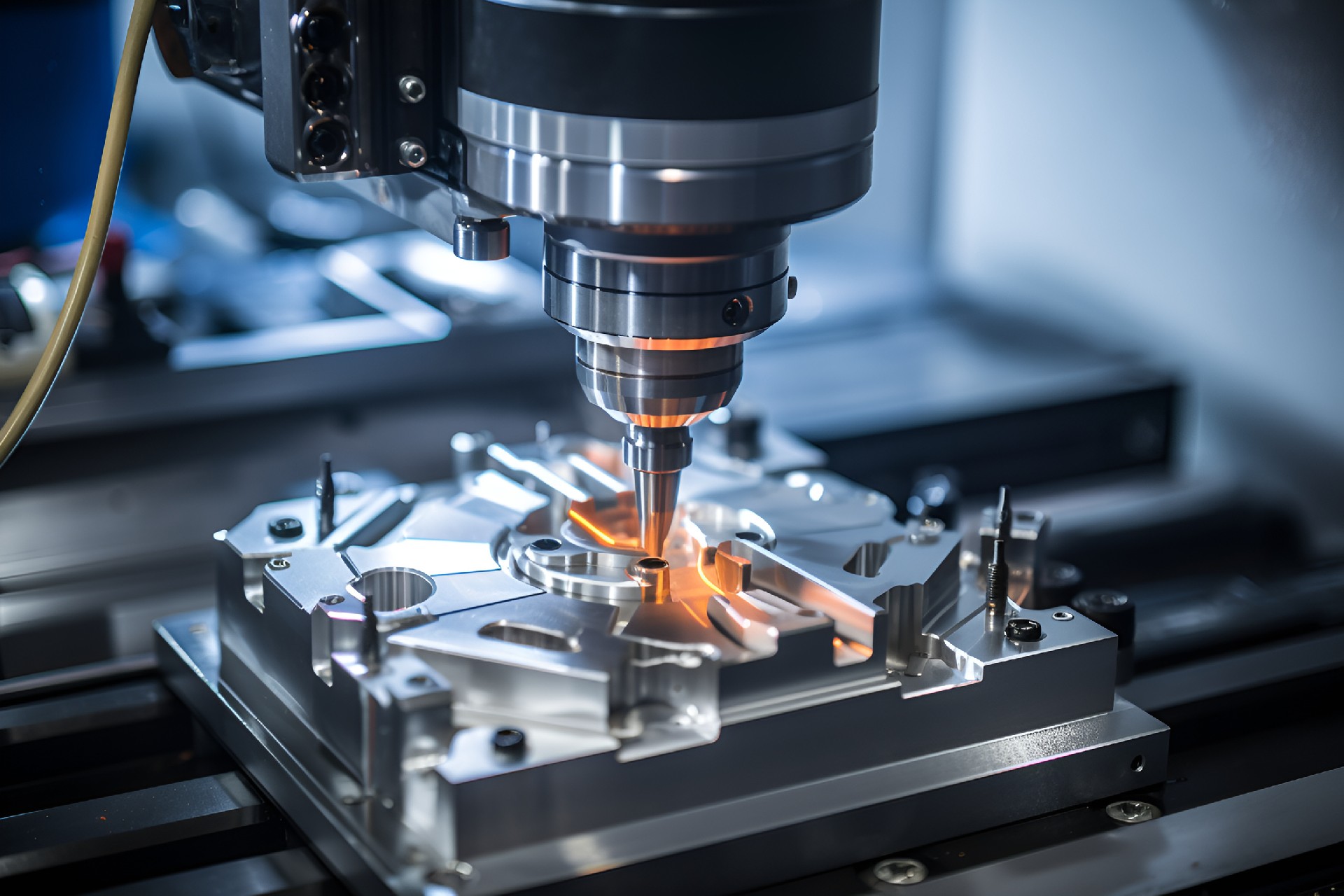 摄图网_600868982_精准机械的数控机床(非企业商用)